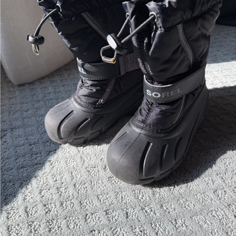 Sorel Black Nylon and Rubber Winter Boots
